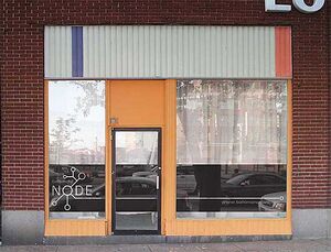 FrontWindow BlackReverse lightbackground.jpg